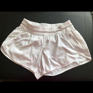 Lululemon Tracker IV short
